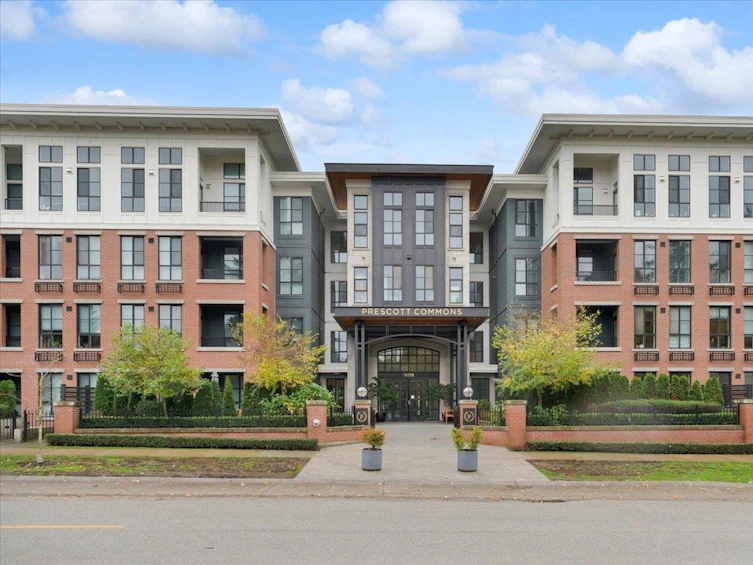 304-15138 34, Surrey, BC, V3Z 0Y5