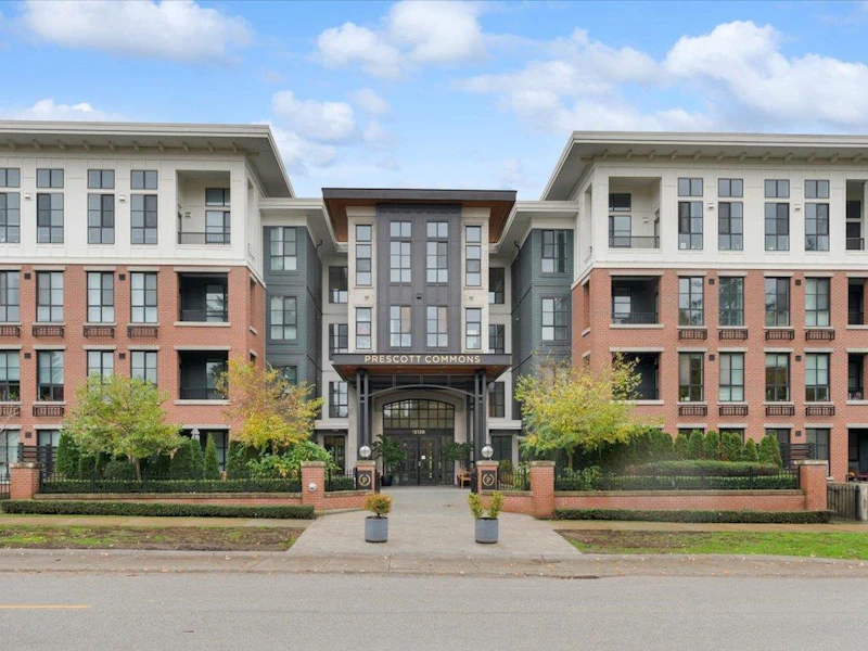 304 - 15138 34th Avenue, Surrey BC