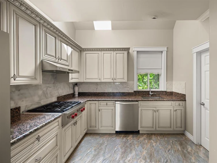 16505 26 Avenue, Surrey, BC, V3Z 9W9 - 16