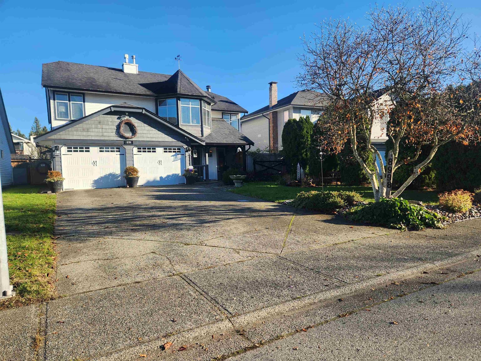 8998 203b Street, Langley, BC, V1M 1Y6