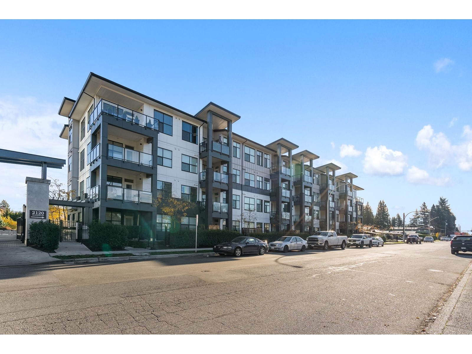 215-2120 Gladwin, Abbotsford, BC, V2S 0L7