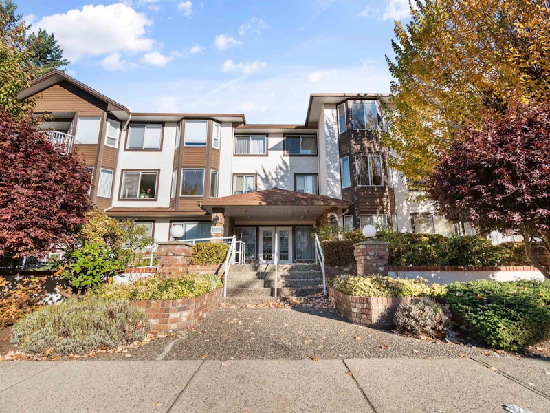 302 - 33375 Mayfair Avenue, Abbotsford BC V2S 1P4