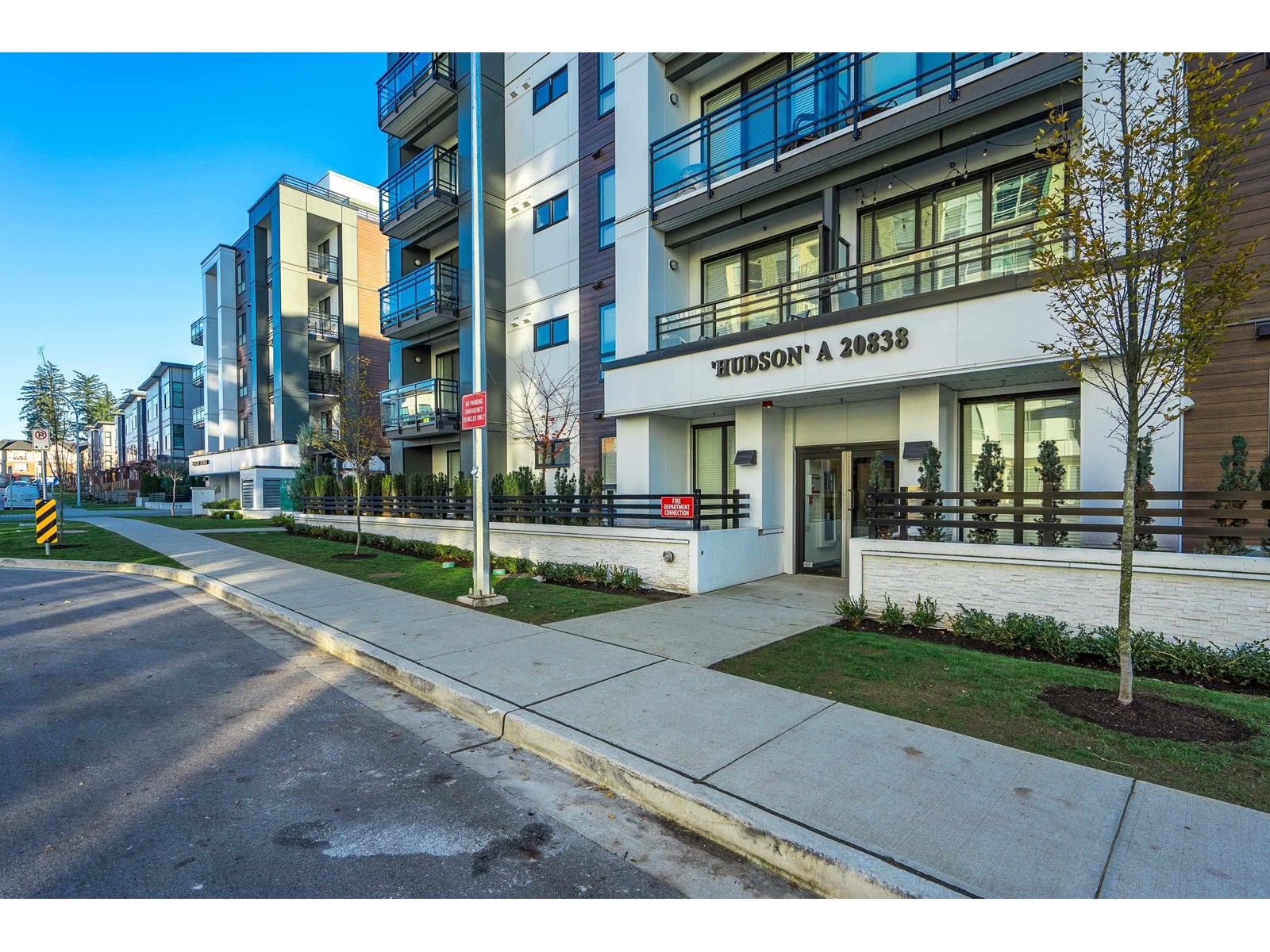 A304-20838 78b, Langley, BC, V2Y 3M1