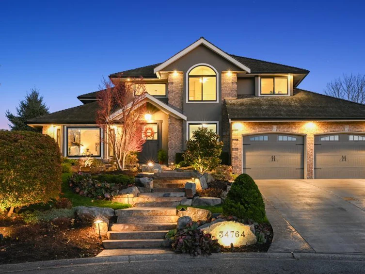 34764 Hengestone Court, Abbotsford, BC, V2S 7J7