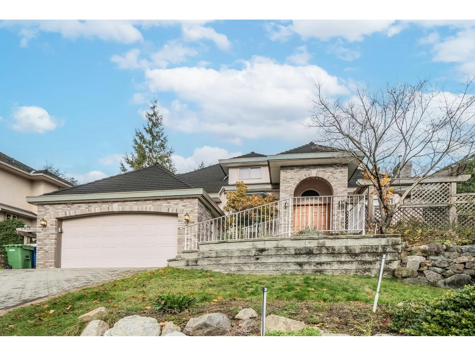 35979 Stoneridge Place, Abbotsford, BC, V3G 1L9
