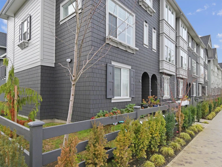 16-15778 85, Surrey, BC, V4N 6W8