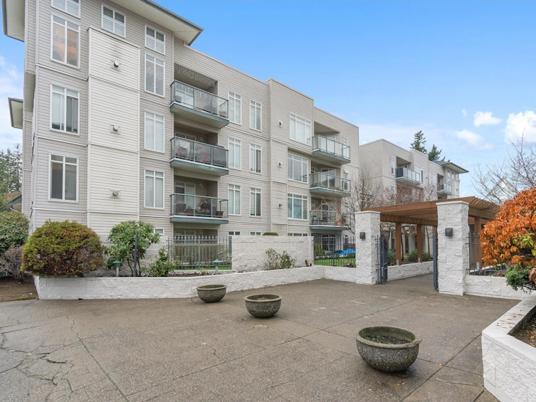 303-32075 George Ferguson, Abbotsford, BC, V2T 2K7