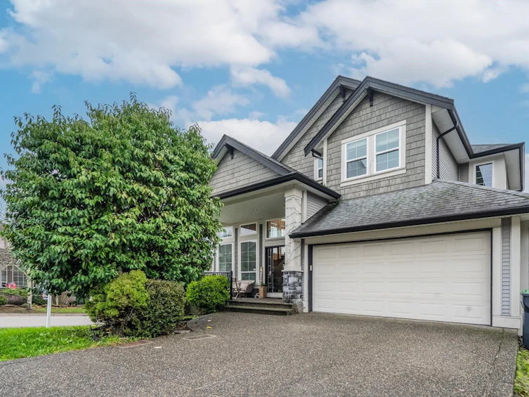 6832 197 Street, Langley, BC, V2Y 3H1