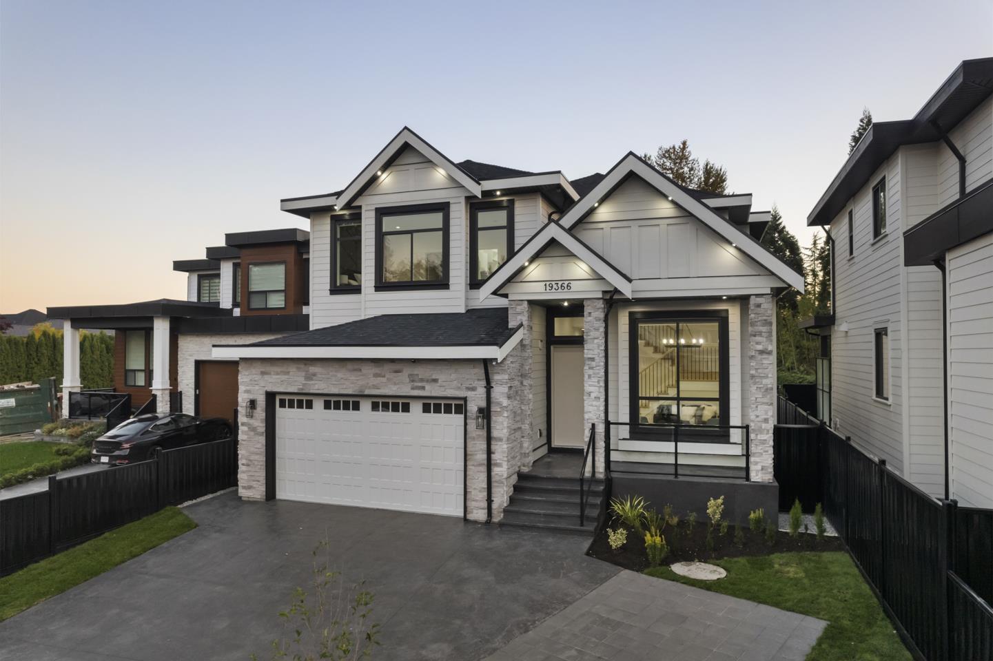 19366 71 Avenue, Surrey, BC, V4N 1N2
