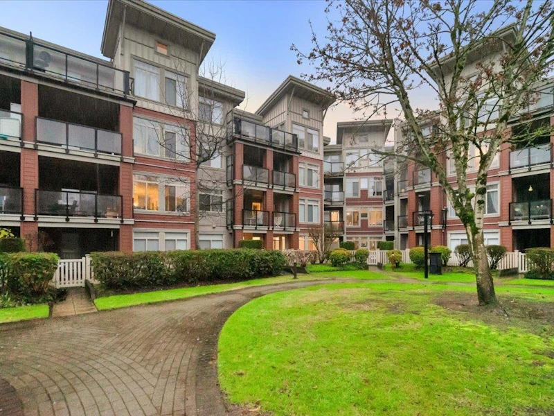 113 - 15385 101a Avenue, Surrey BC V3R 0B4