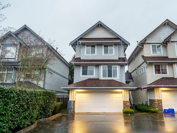 9-20582 67, Langley, BC, V2Y 3B2