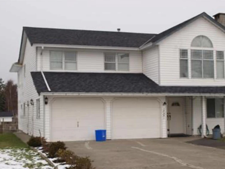 13331 82b Avenue, Surrey, BC, V3W 0H1