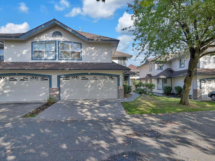 13-7250 122, Surrey, BC, V3W 1B4