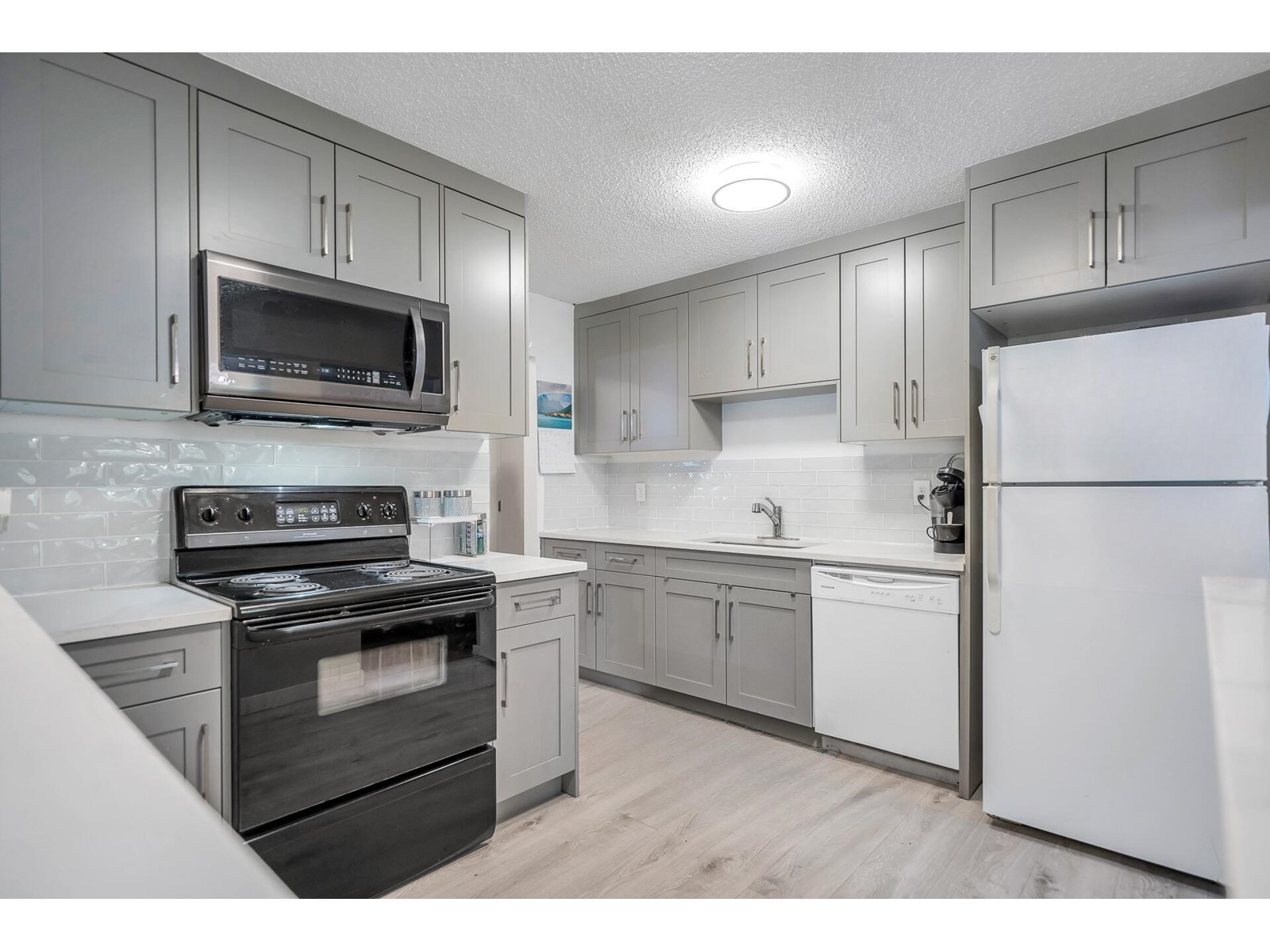 212-33400 Bourquin, Abbotsford, BC, V2S 5G3