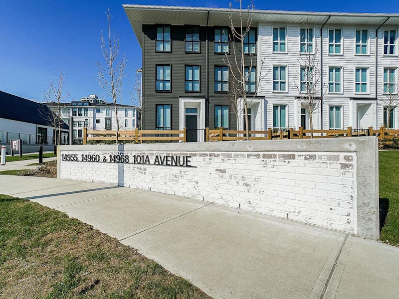 416 - 14968 101a Avenue, Surrey BC