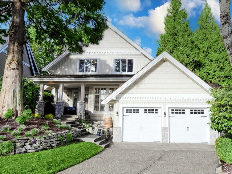 13133 19a Avenue, Surrey, BC, V4A 9M9