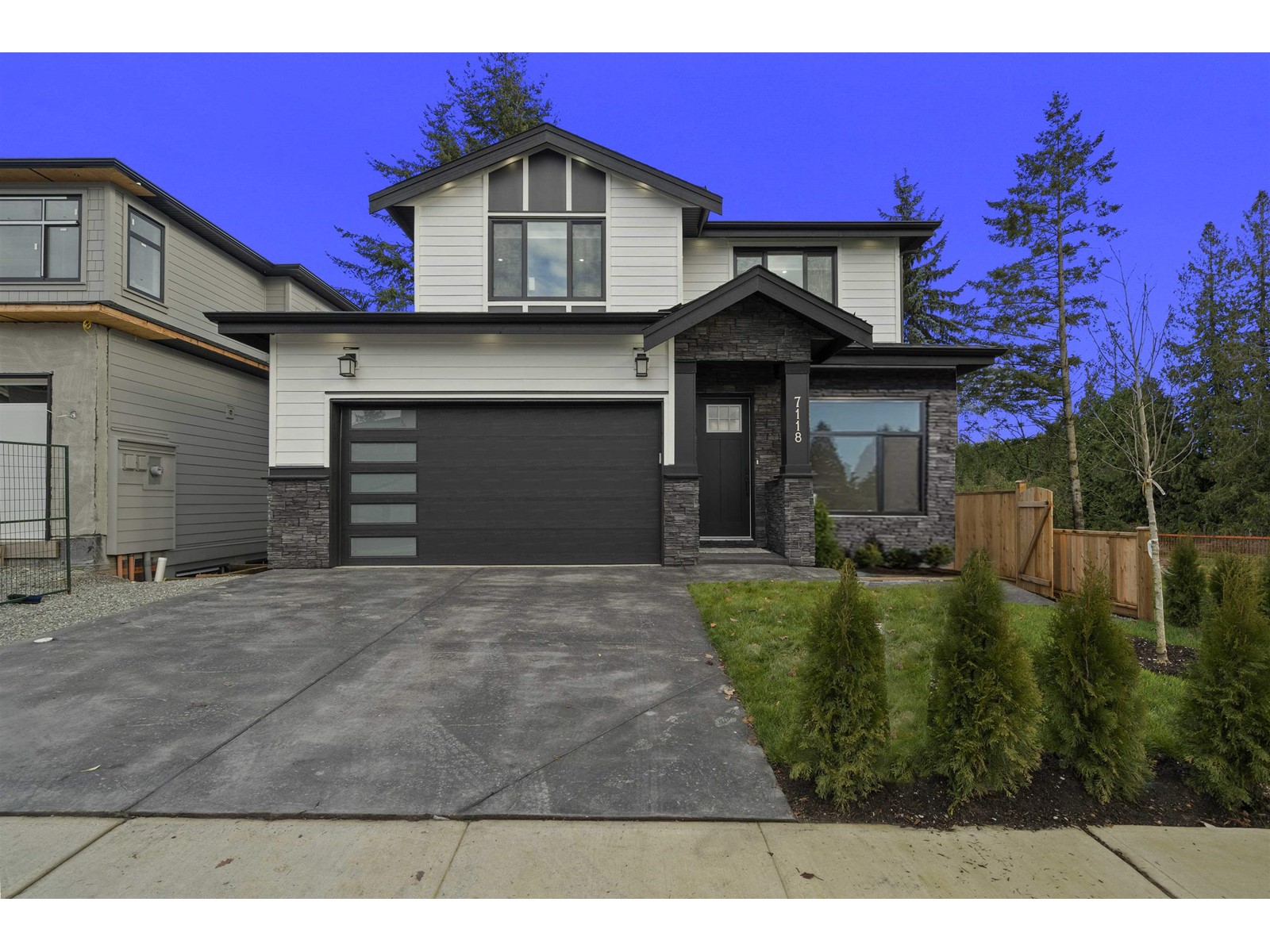 7118 204a Street, Langley, BC, V2Y 3S7
