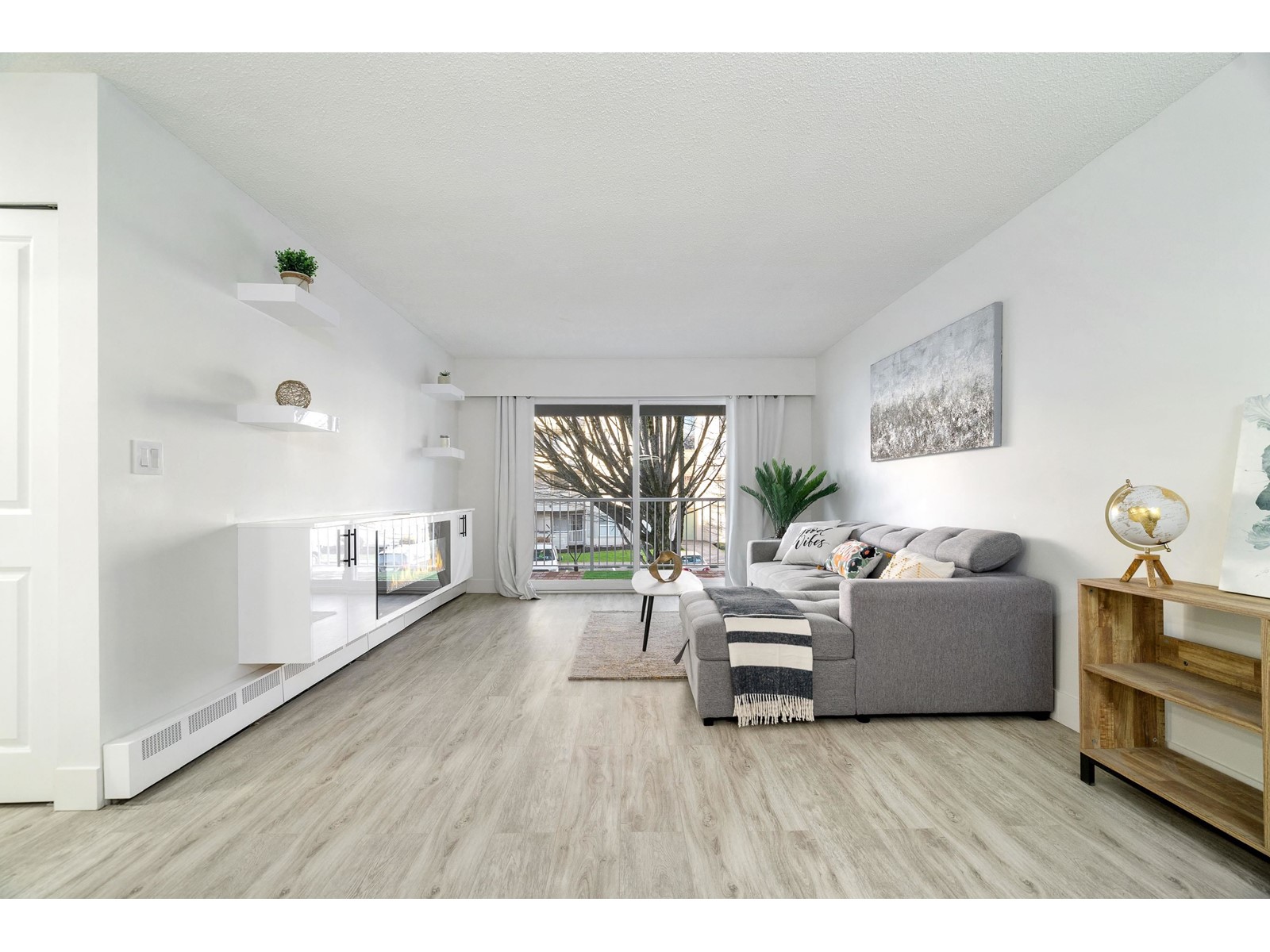 219-32850 George Ferguson, Abbotsford, BC, V2S 7K1