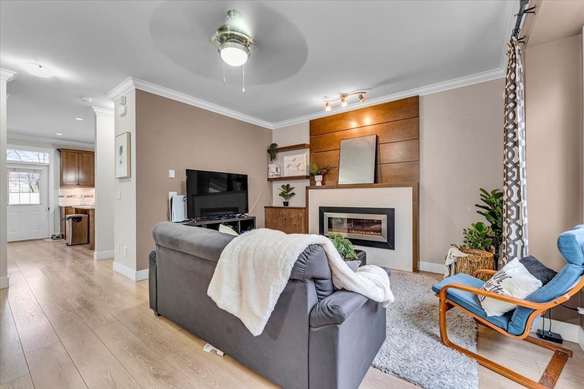 2-6929 142, Surrey, BC, V3W 5N1