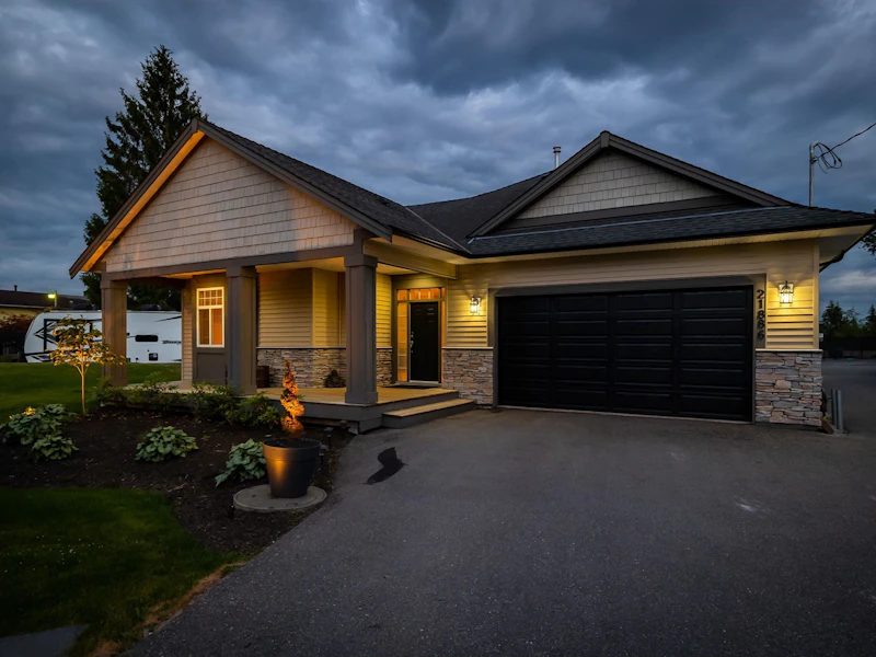 21886 64th Avenue, Langley BC V2Y 2N7