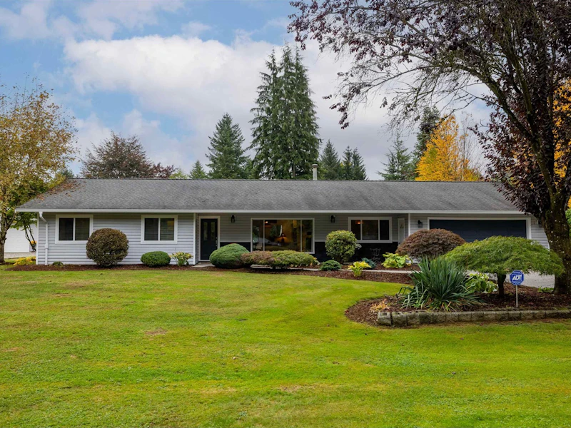 4884 246a Street, Langley BC V2Z 1J1