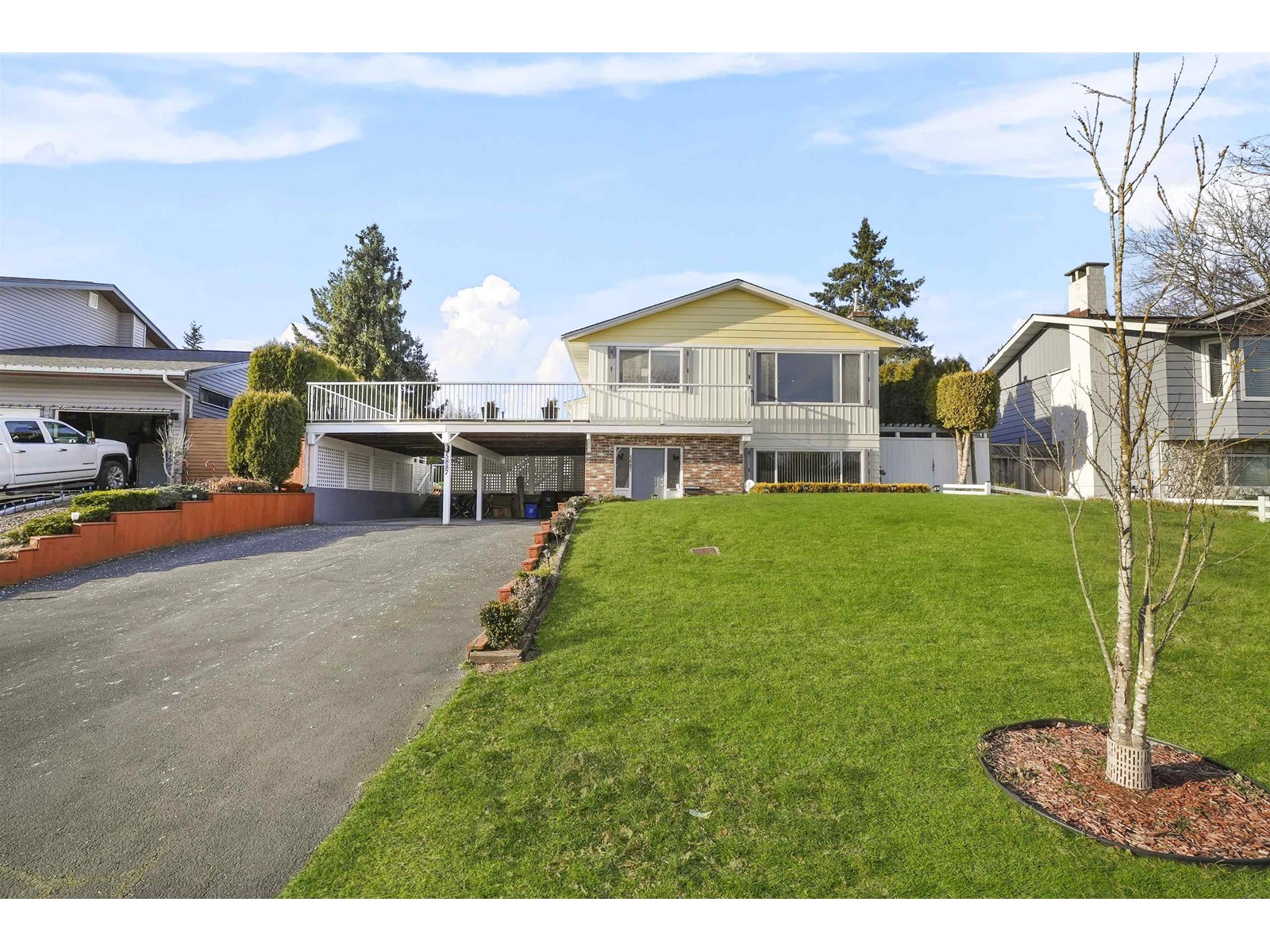 5887 Angus Place, Surrey, BC, V3S 4W6
