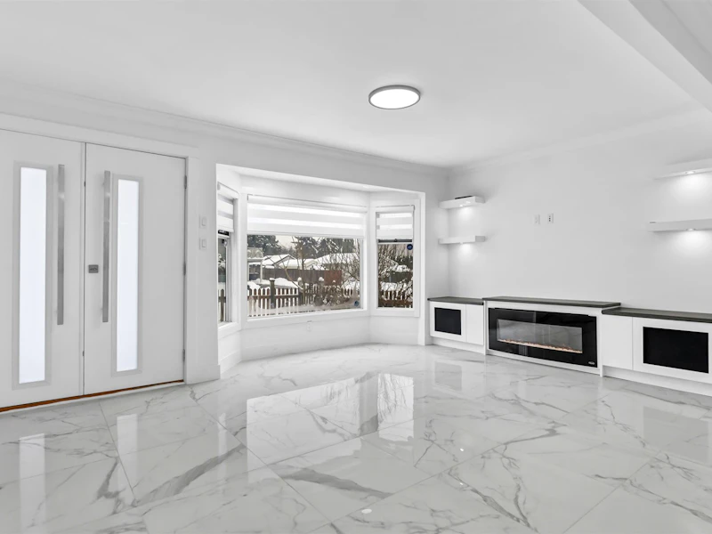 12595 113b Avenue, Surrey BC V3V 3M8