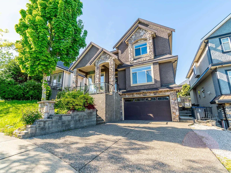 18911 55th Avenue, Surrey BC V3S 6W7