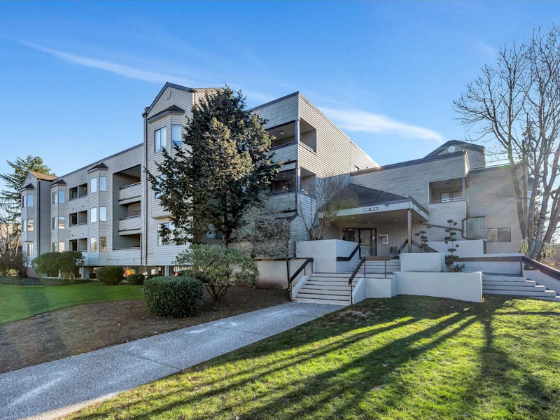 110 - 5294 204th Street, Langley BC V3A 1Z1