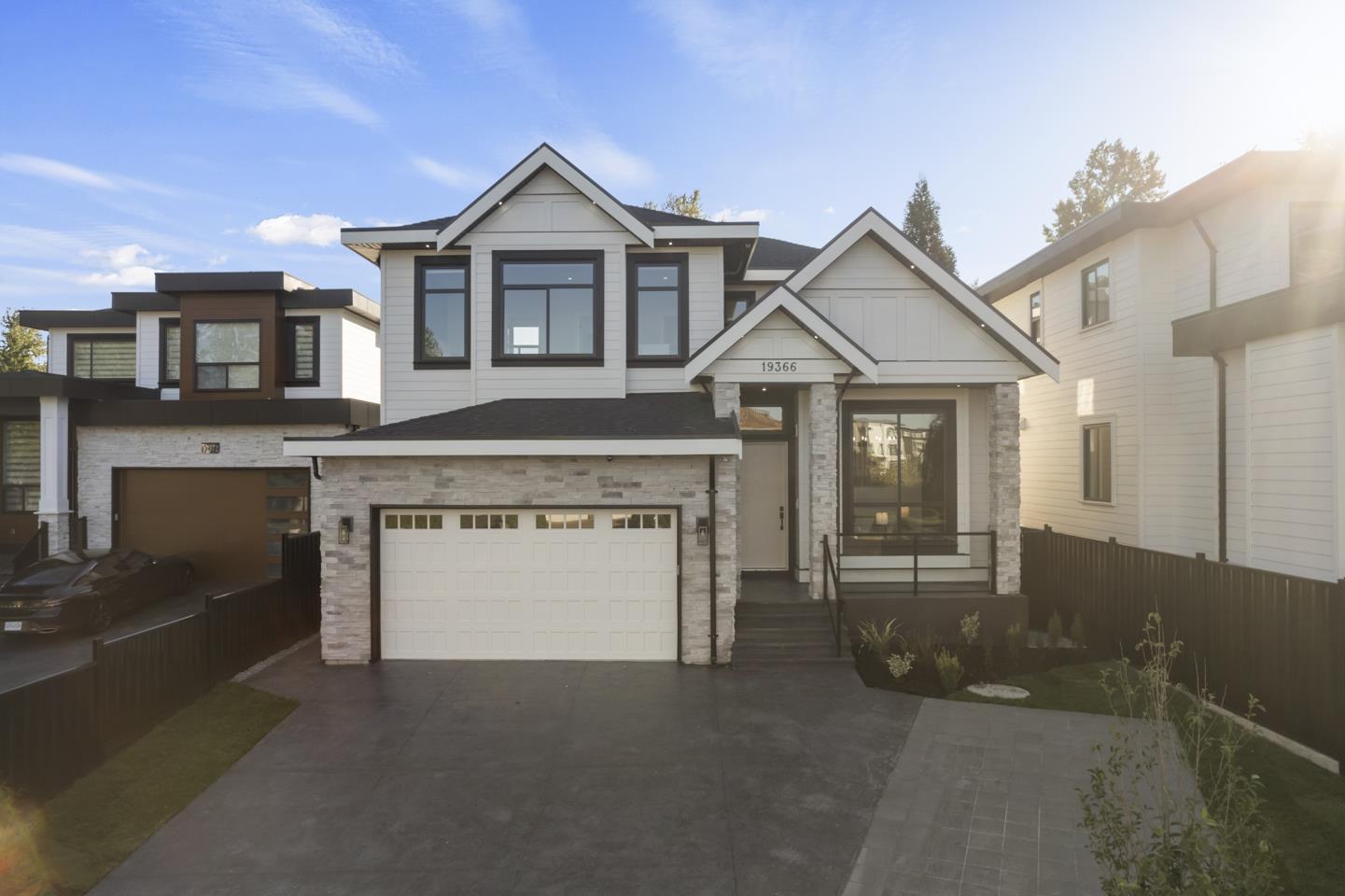 19366 71 Avenue, Surrey, BC, V4N 1N2