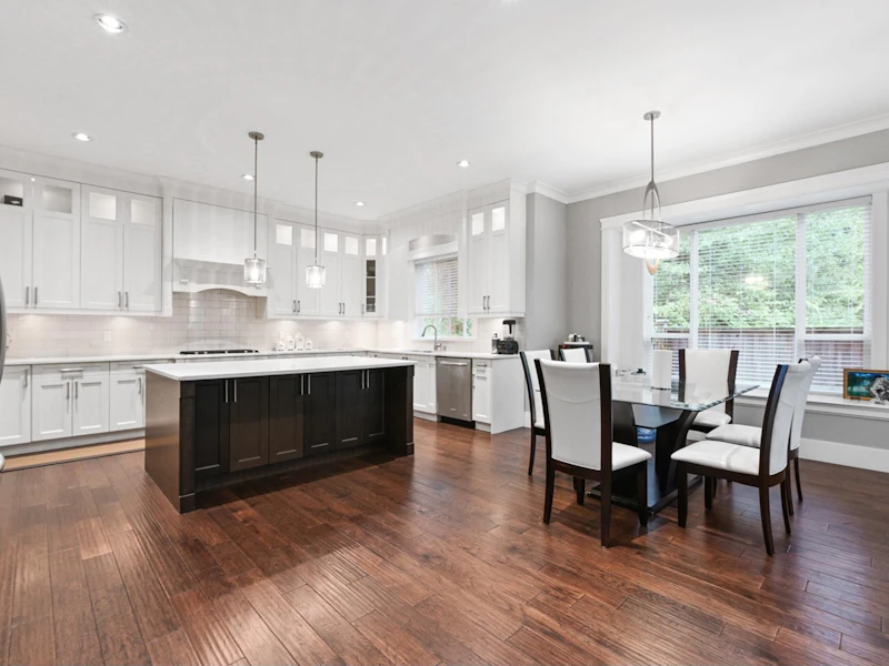 10092 123a Street, Surrey BC V3V 0C4