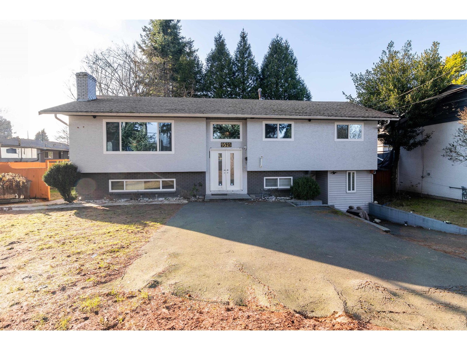 9525 125a Street, Surrey, BC, V3V 4Z3