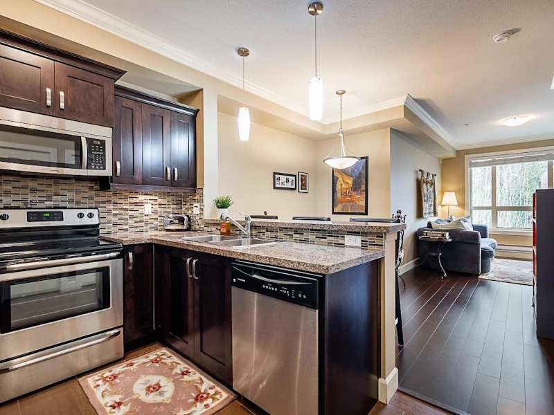 412 - 13897 Fraser Highway, Surrey BC V3T 0G8