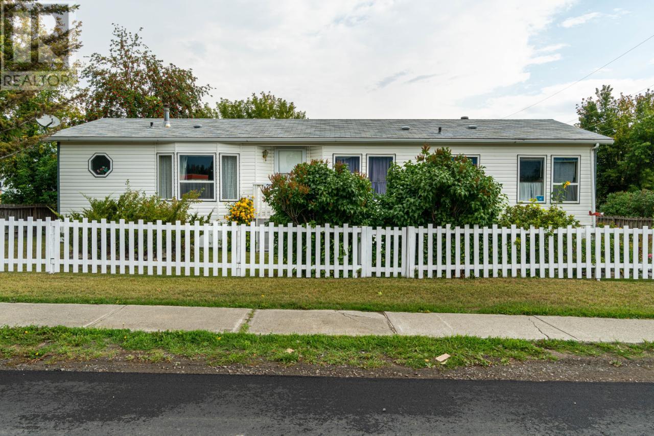 216 Dewdney Ave Avenue, Clinton, BC, V0K 1K0