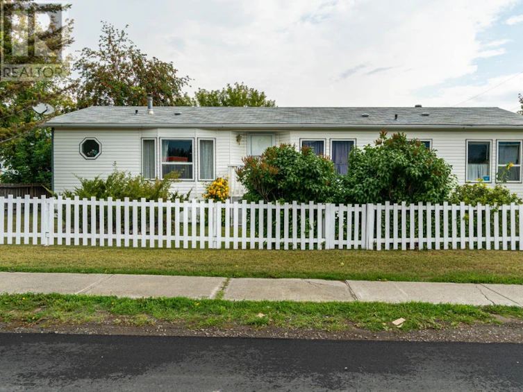 216 Dewdney Ave Avenue, Clinton, BC, V0K 1K0