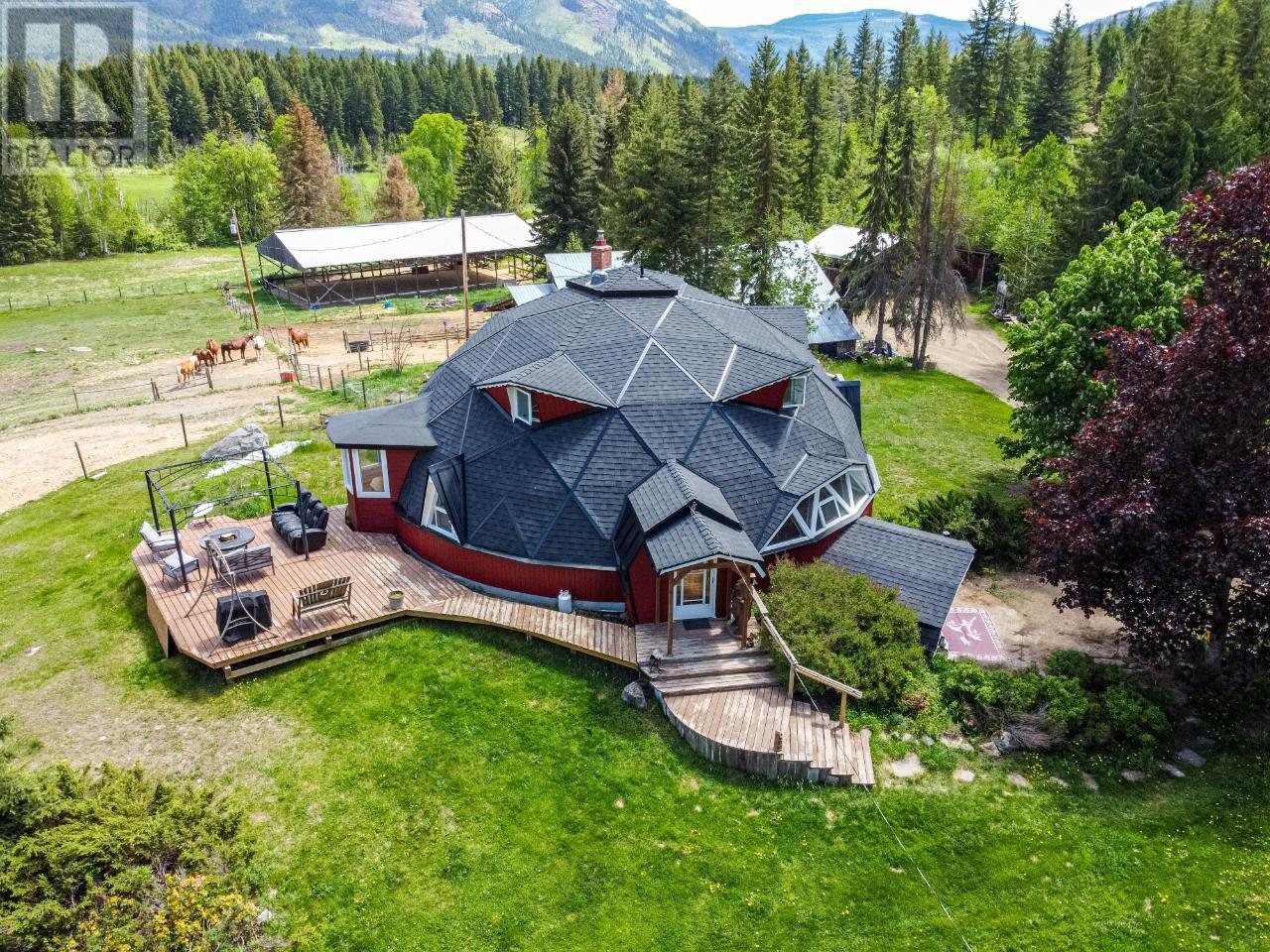 573 English Rd Road, Chase, BC, V0E 1M1