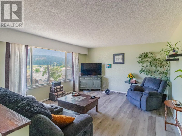 405 Fir Ave Avenue, Clinton, BC, V0K 1K0