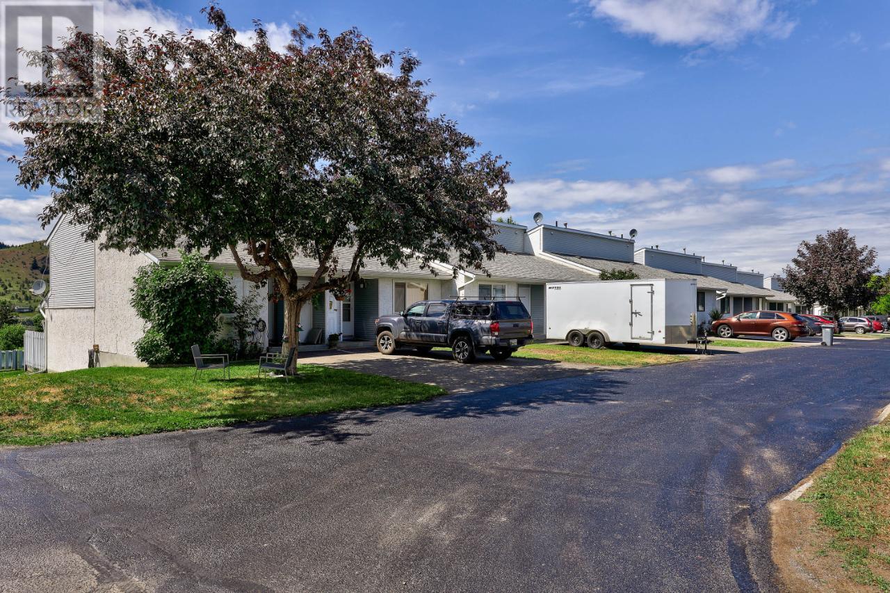 3031780 Springview Place, Kamloops, BC, Townhouse For Sale REW