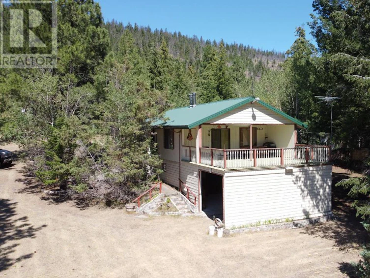 3050 Loon Lake Rd Road, Loon Lake, BC