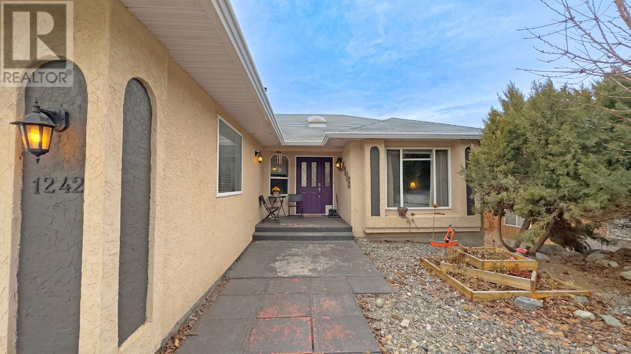 1242 Vista Heights Drive Drive, Ashcroft, BC, V0K 1A0