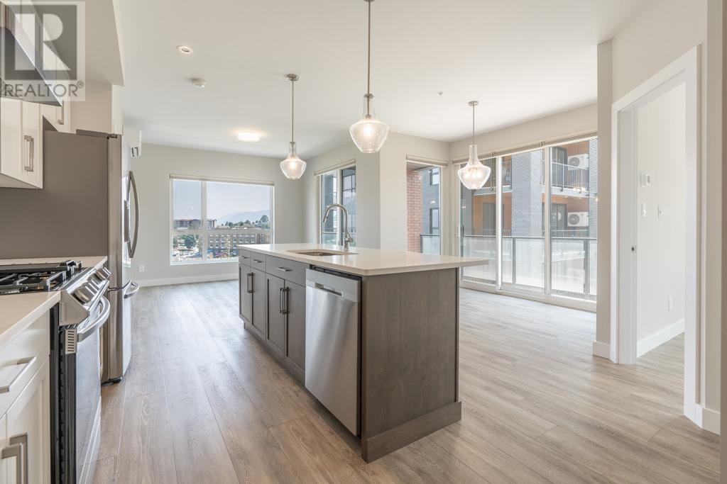 203-875 University Drive, Kamloops, BC, V2C 0J8