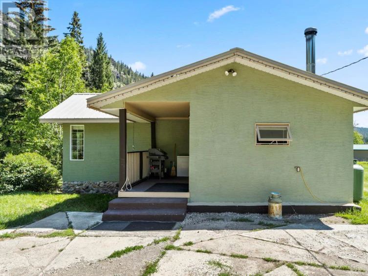 9729 Meadow Rd Road, Kamloops, BC, V2B 8B6