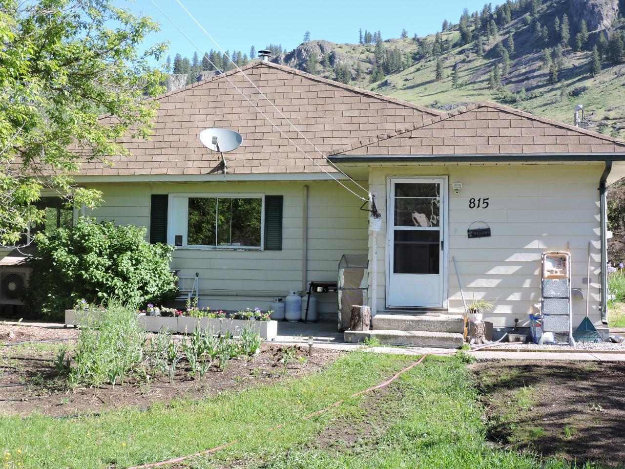 815 Division Street Street, Midway, BC, V0H 1M0