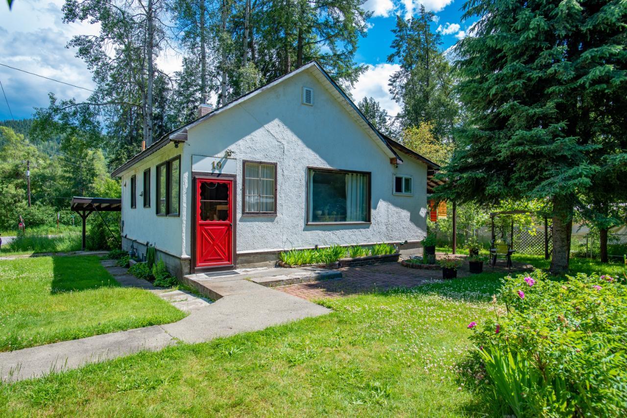 19 Bluebird Road Road, Fruitvale, BC, House For Sale REW
