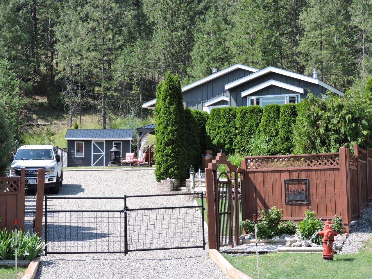522 Border Place Place, Midway, BC, V0H 1M0