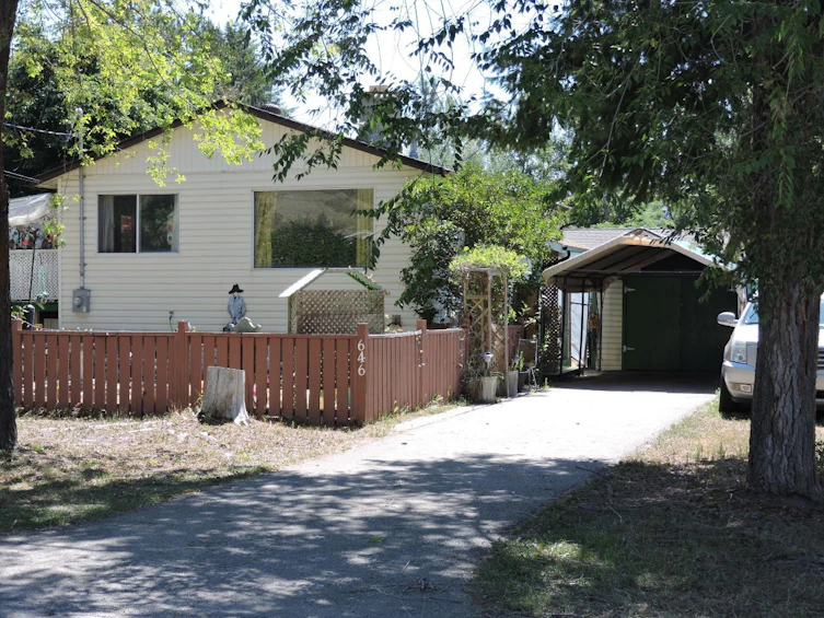 646 Sixth Avenue Avenue, Midway, BC, V0H 1M0