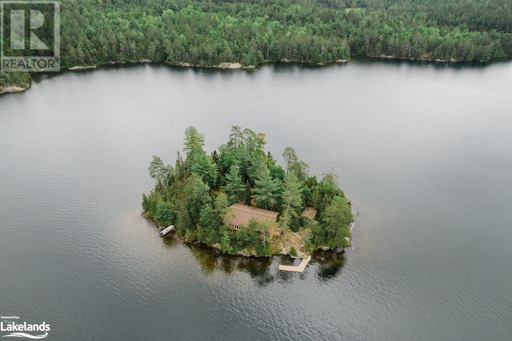 452452 Lake Temagami Island 452 Island, Lake Temagami, ON, House For