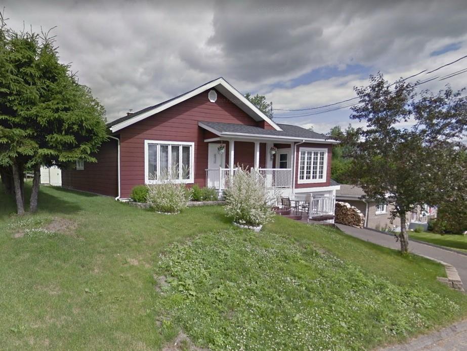 83 Boucher Ave  
