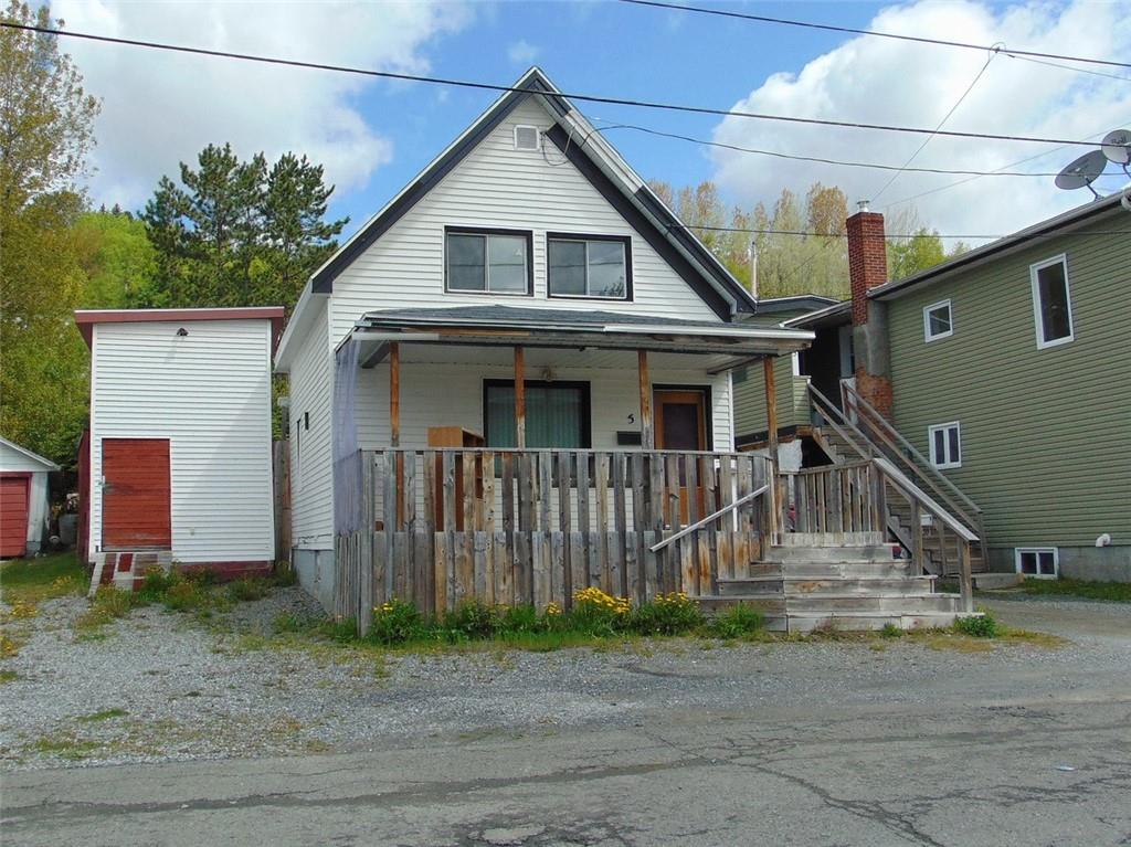 5 Lainey St  