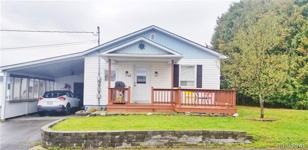 15 Vimy St  